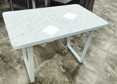 стол лофт трапеция 32мм (мрамор 4131глянец) белые ножки